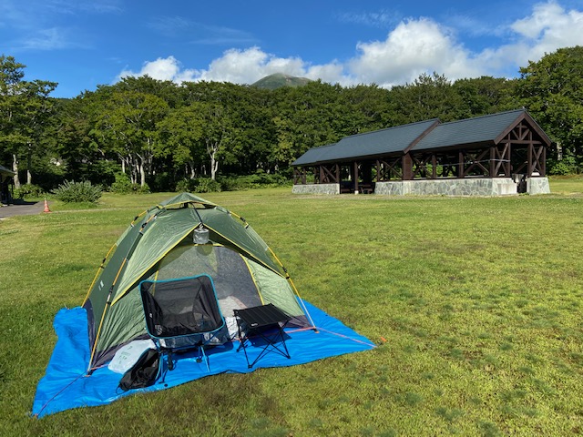 八甲田山登山口のキャンプ場、今回は珍しくテントを張ってみました